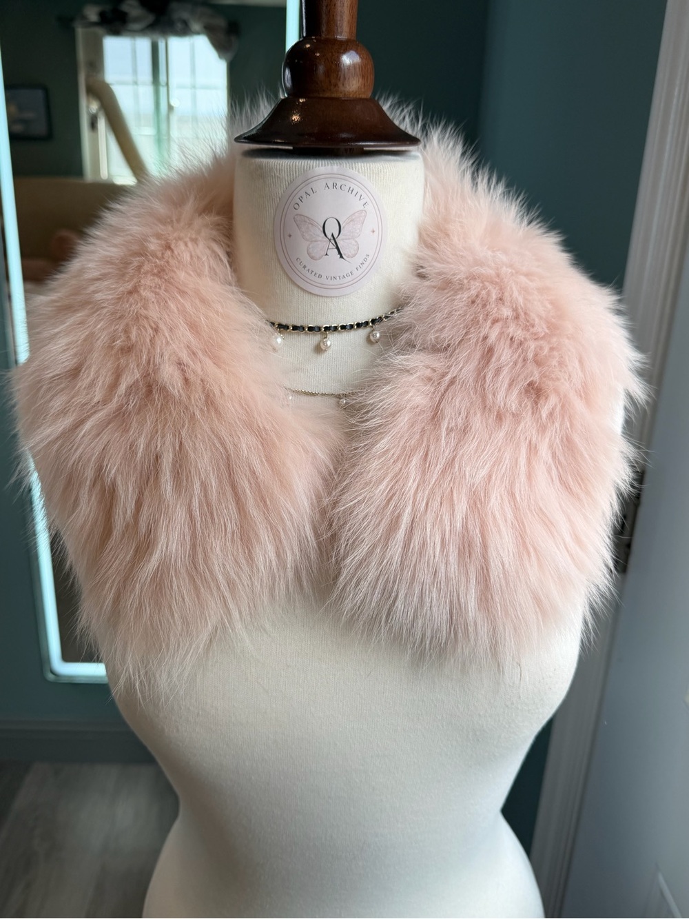 Vintage Blush Pink Genuine Fox Fur Collar